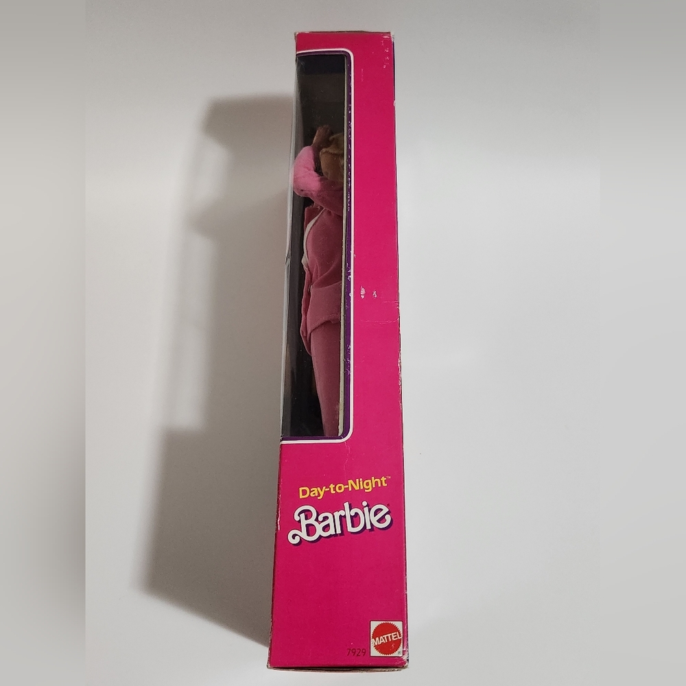 1984 Day to Night Barbie (Vintage Doll) - Picture 2 of 11